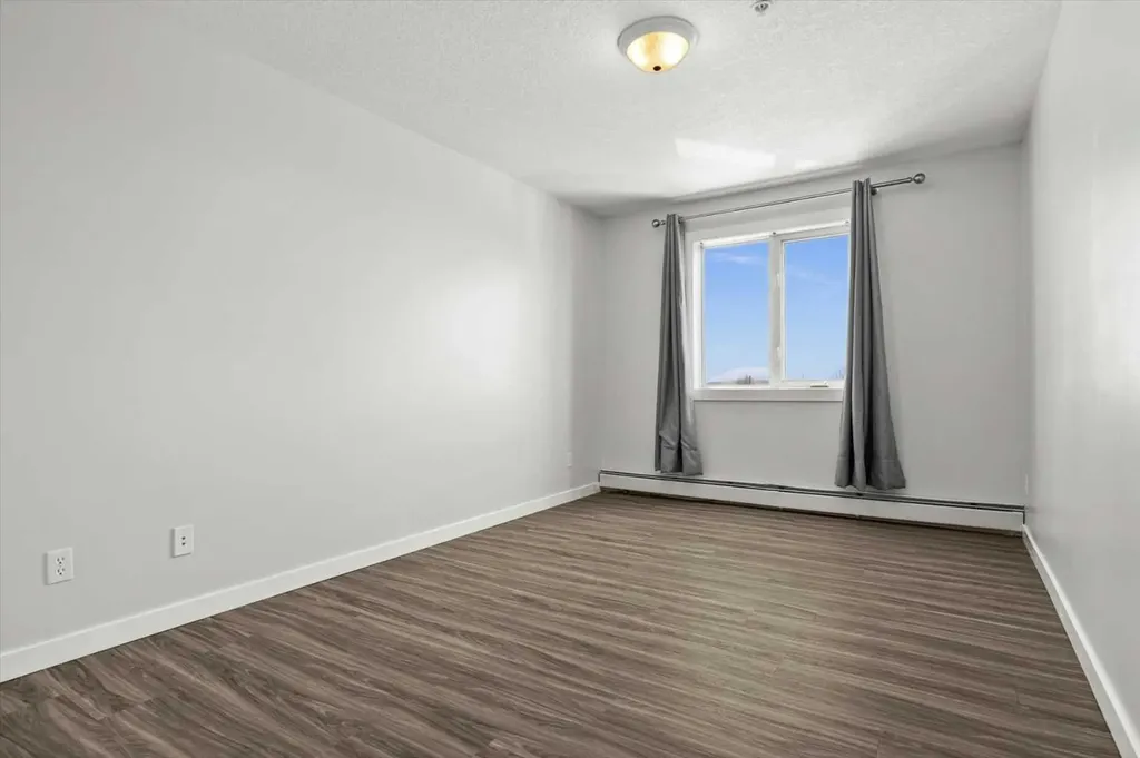 1010 Railway Street Crossfield AB T0M 0M0