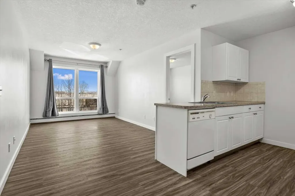1010 Railway Street Crossfield AB T0M 0M0