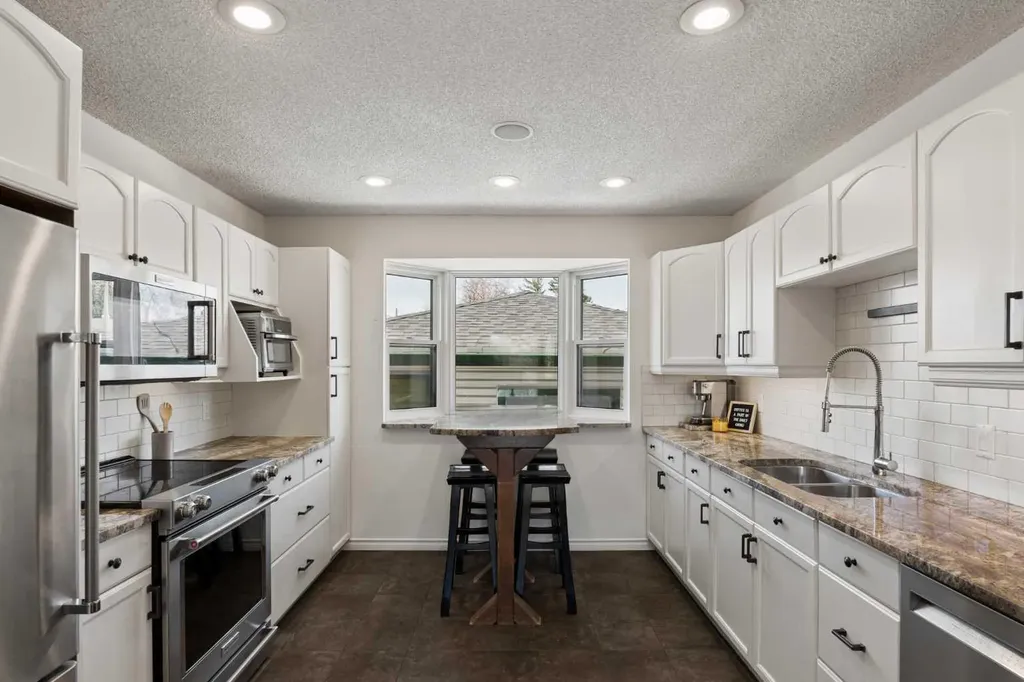 8011 Huntington Street NE Calgary AB T2K5B8