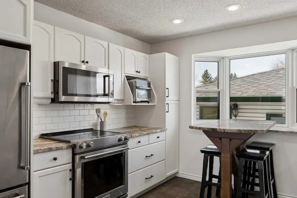 8011 Huntington Street NE Calgary AB T2K5B8