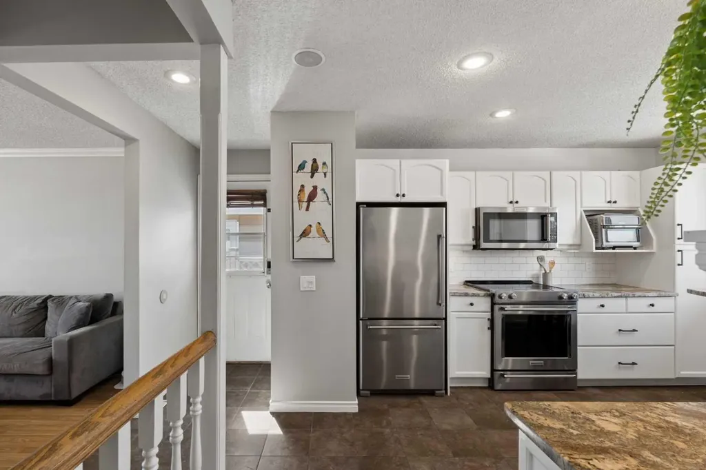8011 Huntington Street NE Calgary AB T2K5B8
