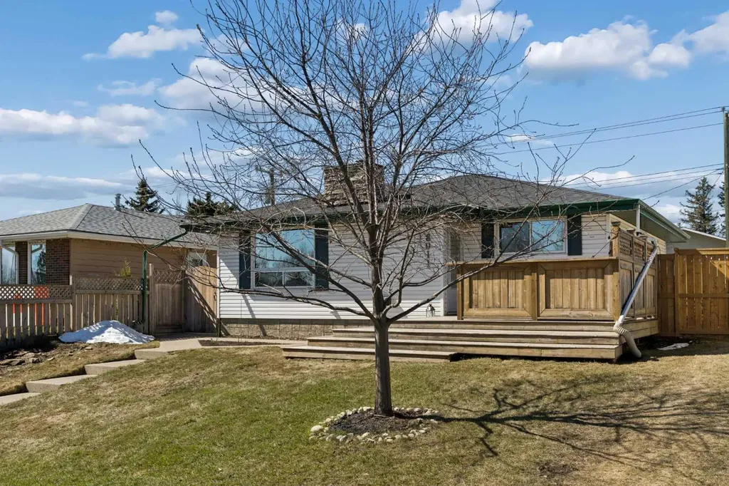 8011 Huntington Street NE Calgary AB T2K5B8