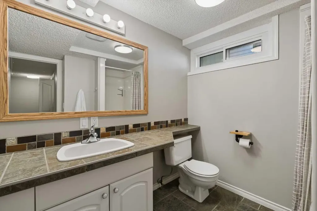 8011 Huntington Street NE Calgary AB T2K5B8