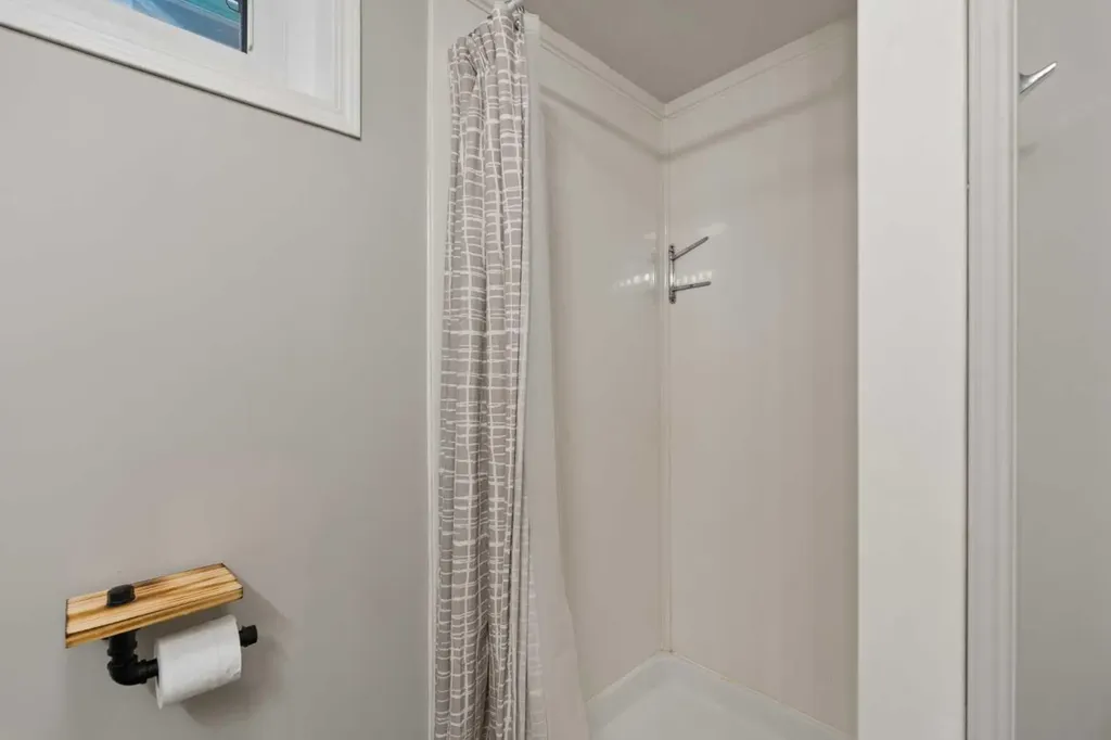 8011 Huntington Street NE Calgary AB T2K5B8