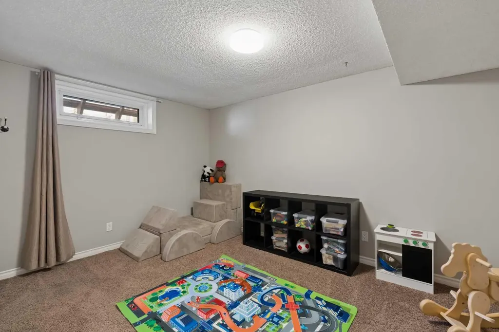 8011 Huntington Street NE Calgary AB T2K5B8