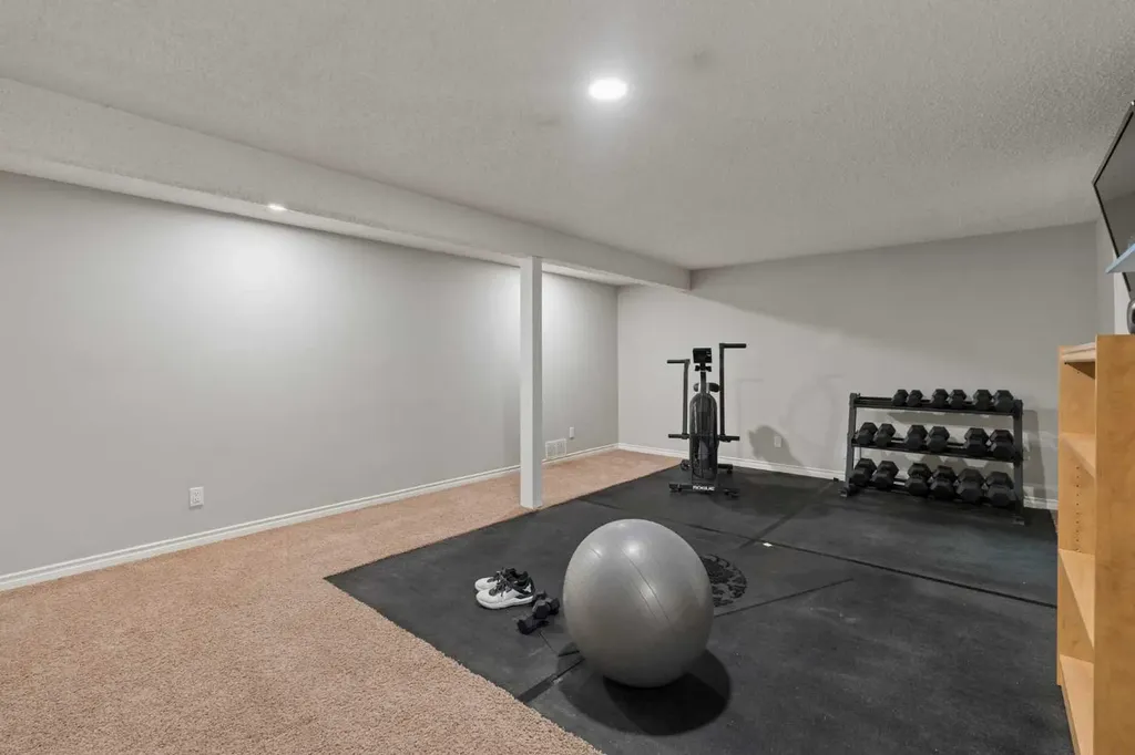8011 Huntington Street NE Calgary AB T2K5B8