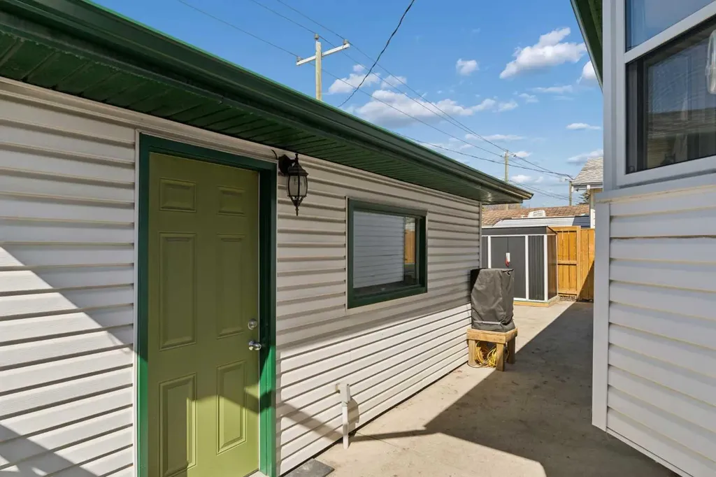 8011 Huntington Street NE Calgary AB T2K5B8