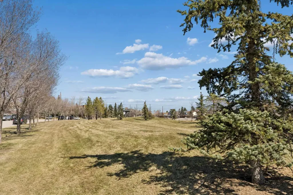 8011 Huntington Street NE Calgary AB T2K5B8