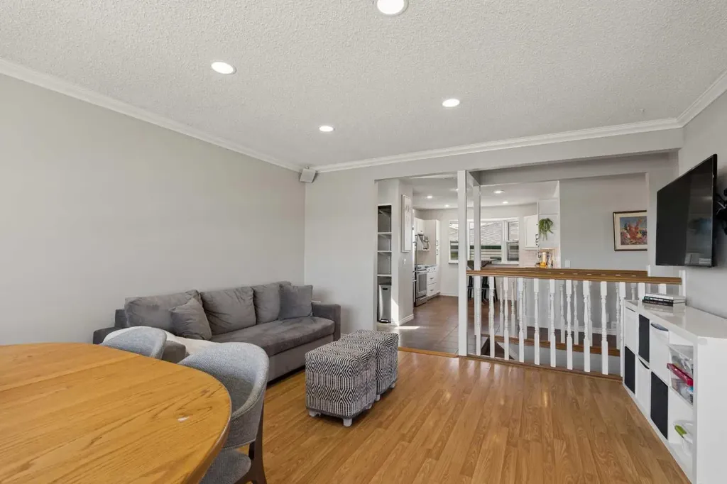 8011 Huntington Street NE Calgary AB T2K5B8