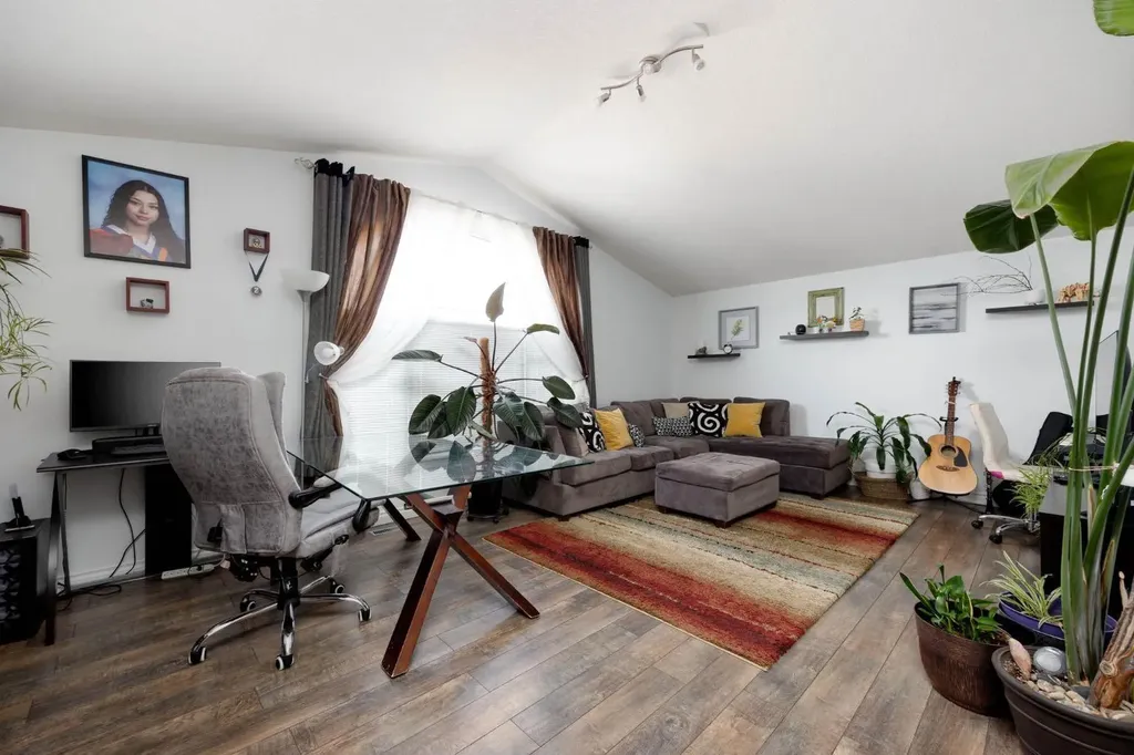 295 Rattlepan Creek Crescent Fort Mcmurray AB T9K 2V4