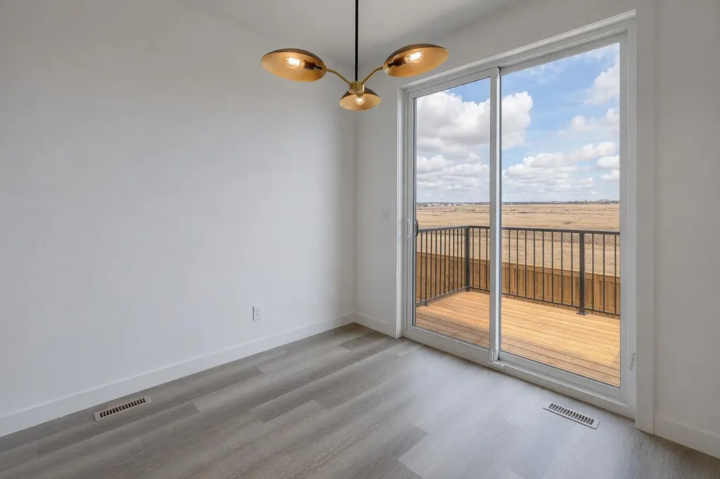 1481 South Point Villas SW Airdrie AB T4B 5P2