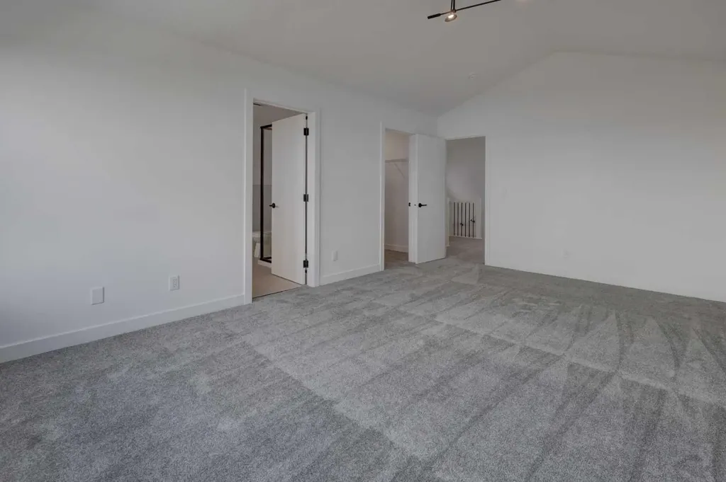 1481 South Point Villas SW Airdrie AB T4B 5P2
