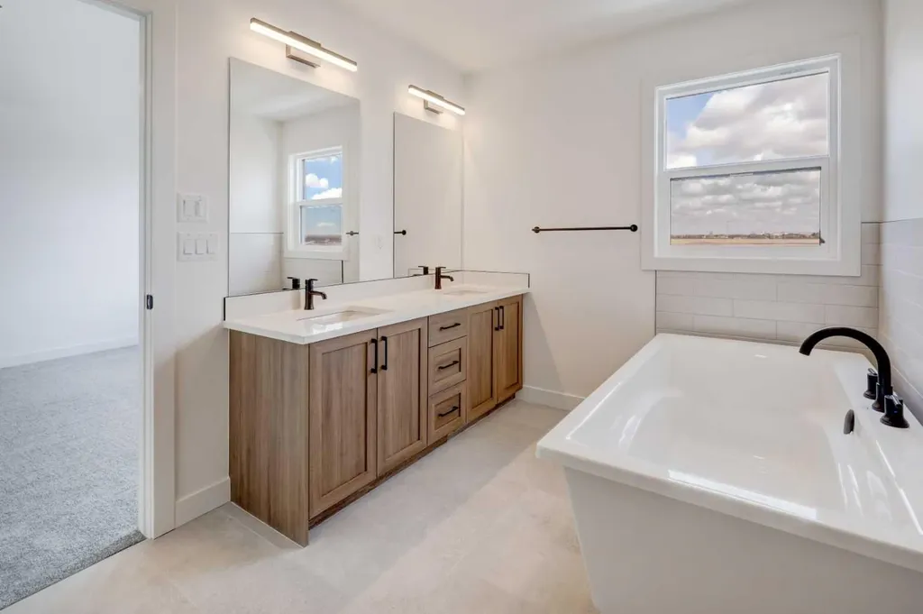 1481 South Point Villas SW Airdrie AB T4B 5P2