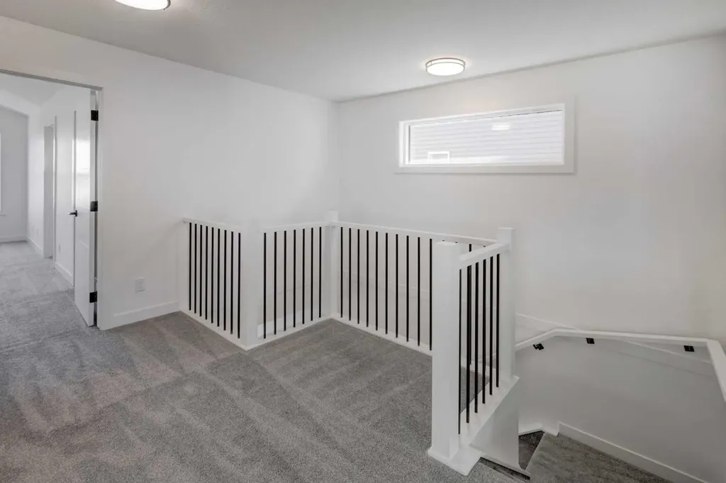 1481 South Point Villas SW Airdrie AB T4B 5P2