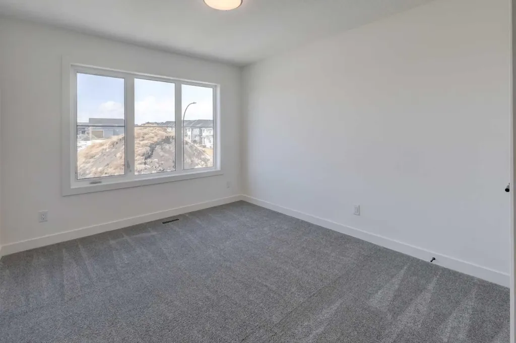 1481 South Point Villas SW Airdrie AB T4B 5P2