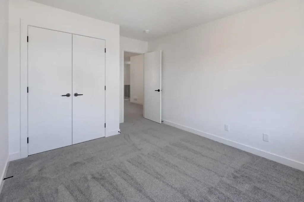 1481 South Point Villas SW Airdrie AB T4B 5P2