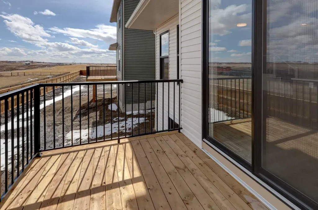 1481 South Point Villas SW Airdrie AB T4B 5P2