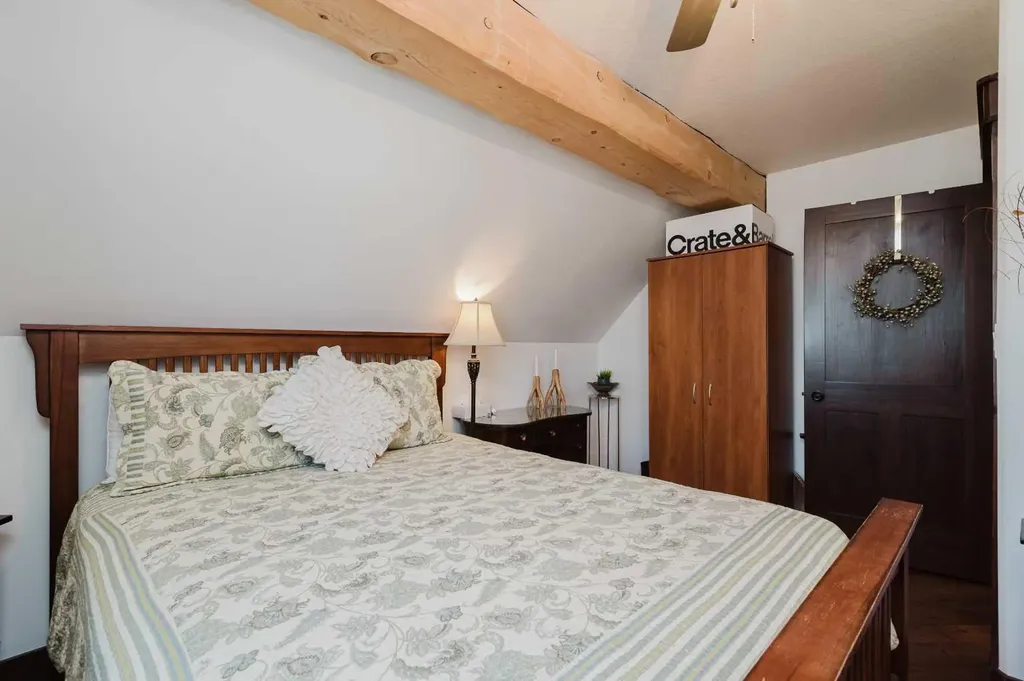 69479 Rr72 Grovedale AB T8W 5G5