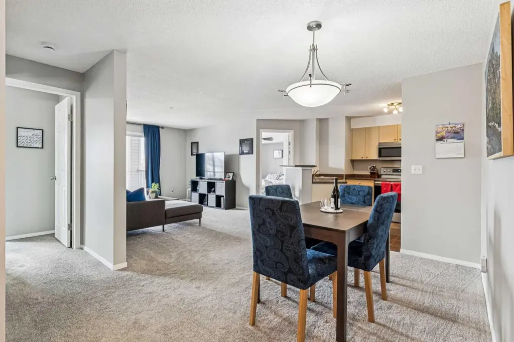 2371 Eversyde Avenue SW Calgary AB T2Y 5B8