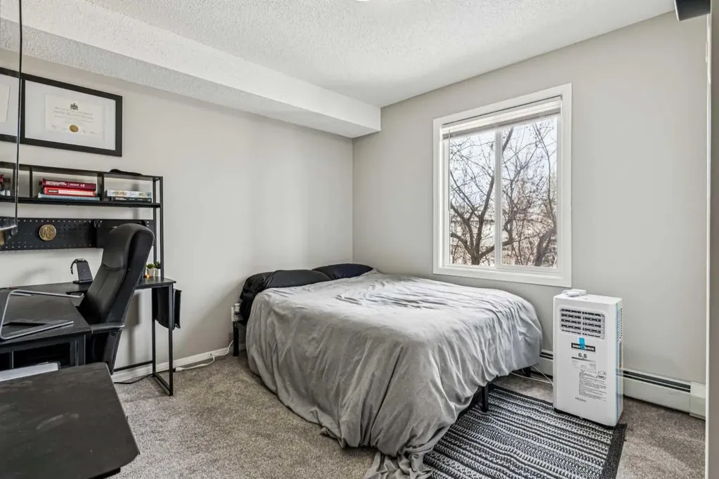 2371 Eversyde Avenue SW Calgary AB T2Y 5B8