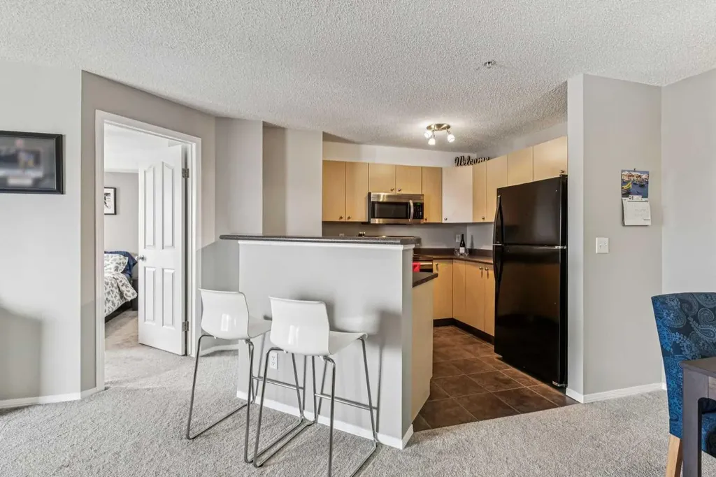 2371 Eversyde Avenue SW Calgary AB T2Y 5B8