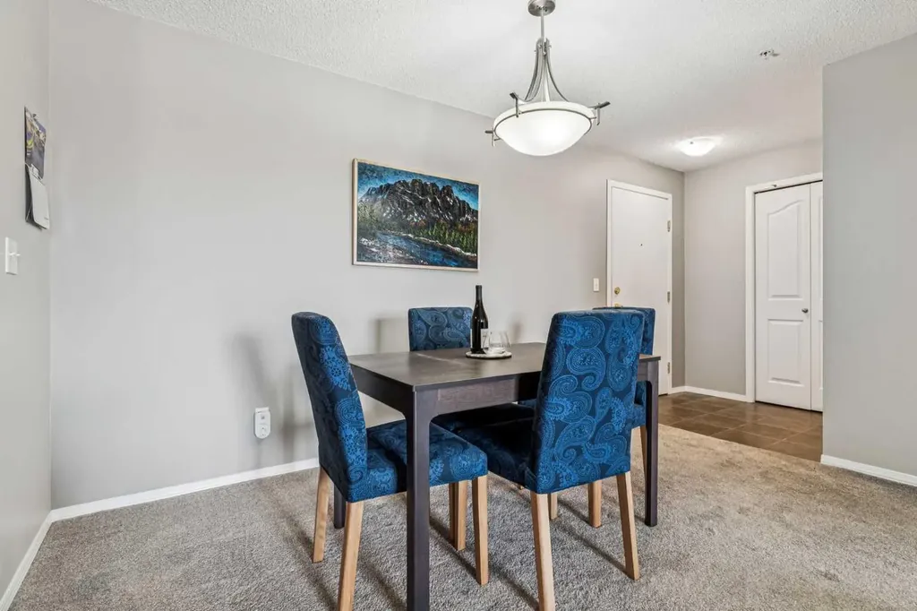 2371 Eversyde Avenue SW Calgary AB T2Y 5B8