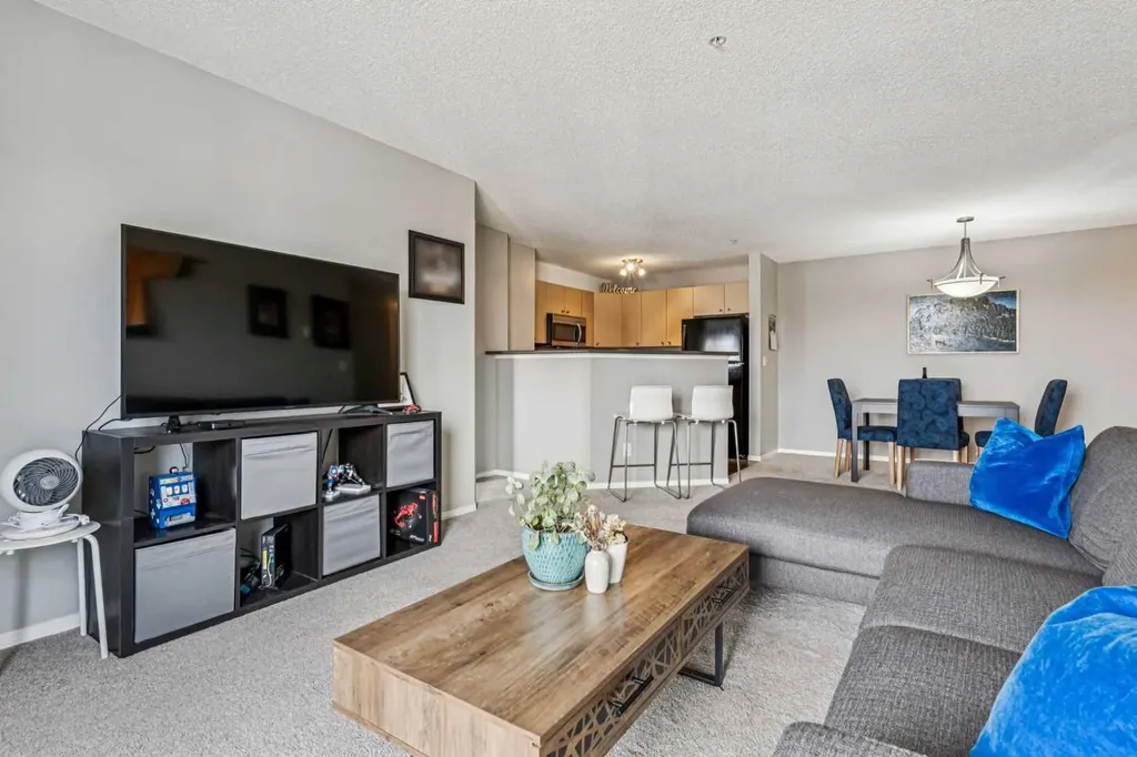 2371 Eversyde Avenue SW Calgary AB T2Y 5B8