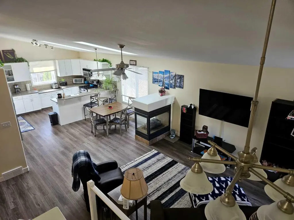 58 Heritage Circle W Lethbridge AB T9K 7T3