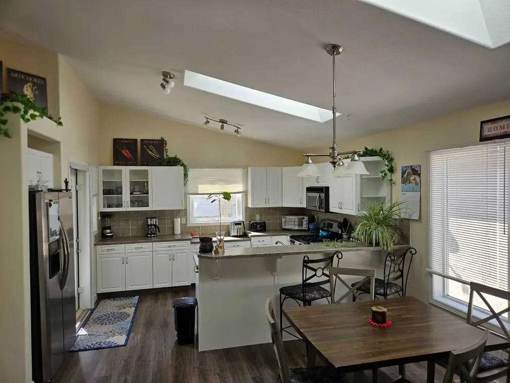 58 Heritage Circle W Lethbridge AB T9K 7T3