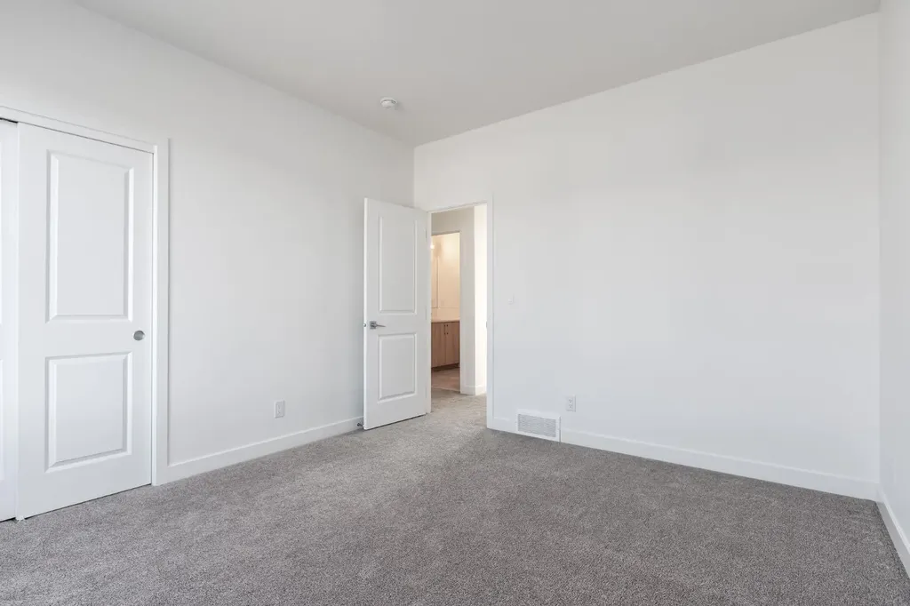 194 Baneberry Way SW Airdrie AB T4B 5M2