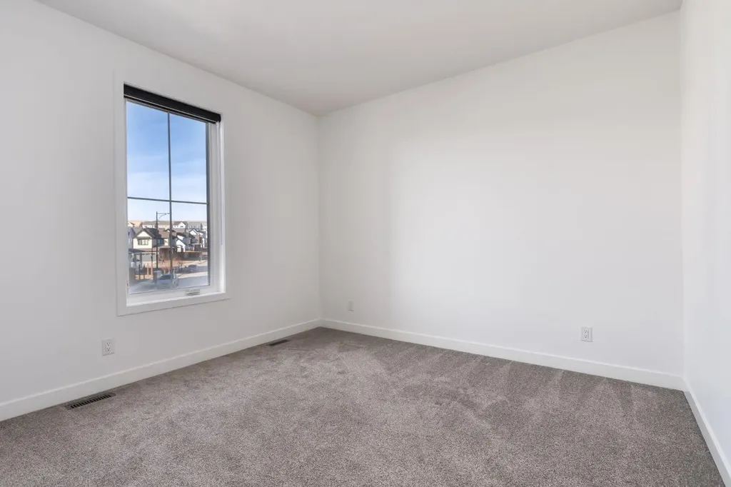 194 Baneberry Way SW Airdrie AB T4B 5M2