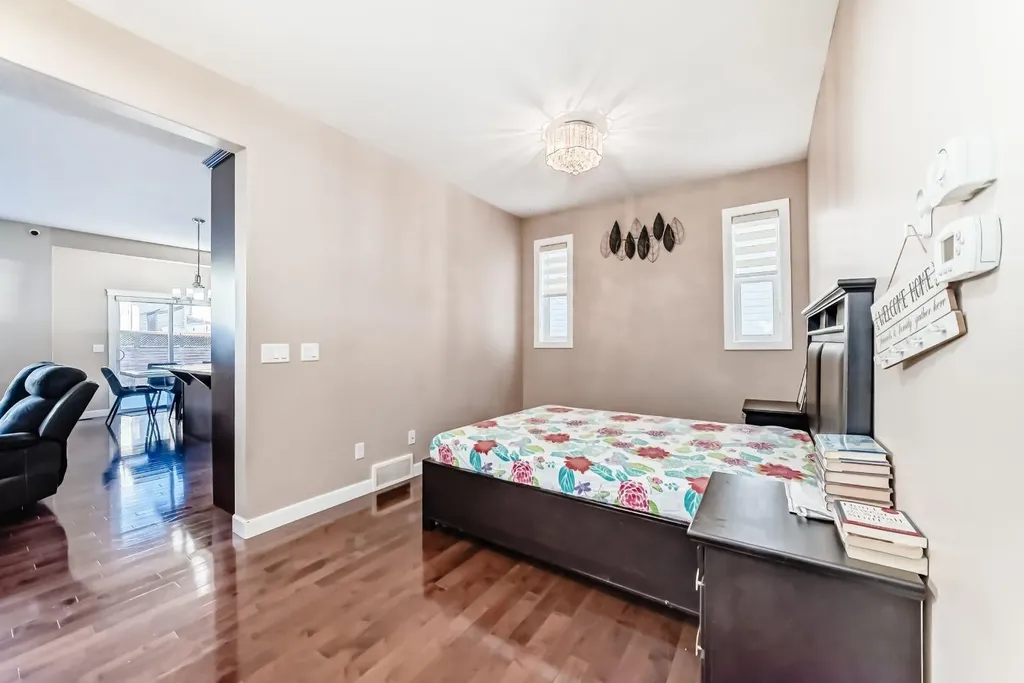 40 Saddlelake Gardens NE Calgary AB T3J0R7