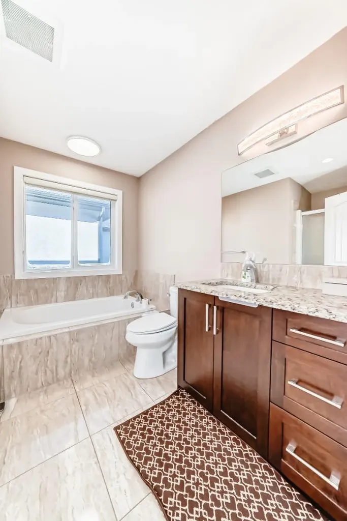40 Saddlelake Gardens NE Calgary AB T3J0R7