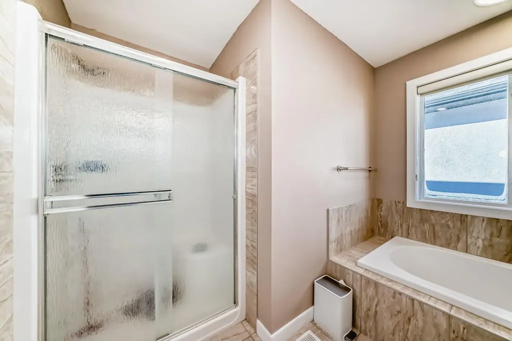 40 Saddlelake Gardens NE Calgary AB T3J0R7