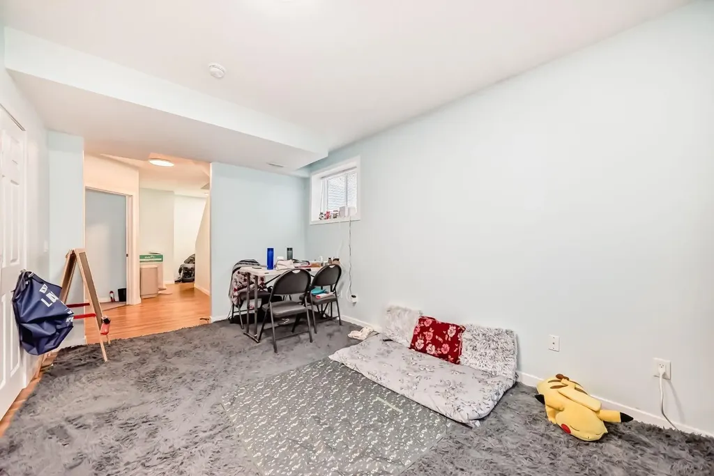 40 Saddlelake Gardens NE Calgary AB T3J0R7