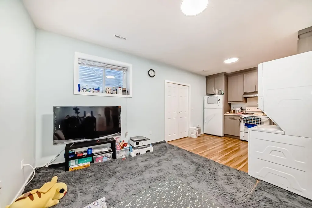 40 Saddlelake Gardens NE Calgary AB T3J0R7