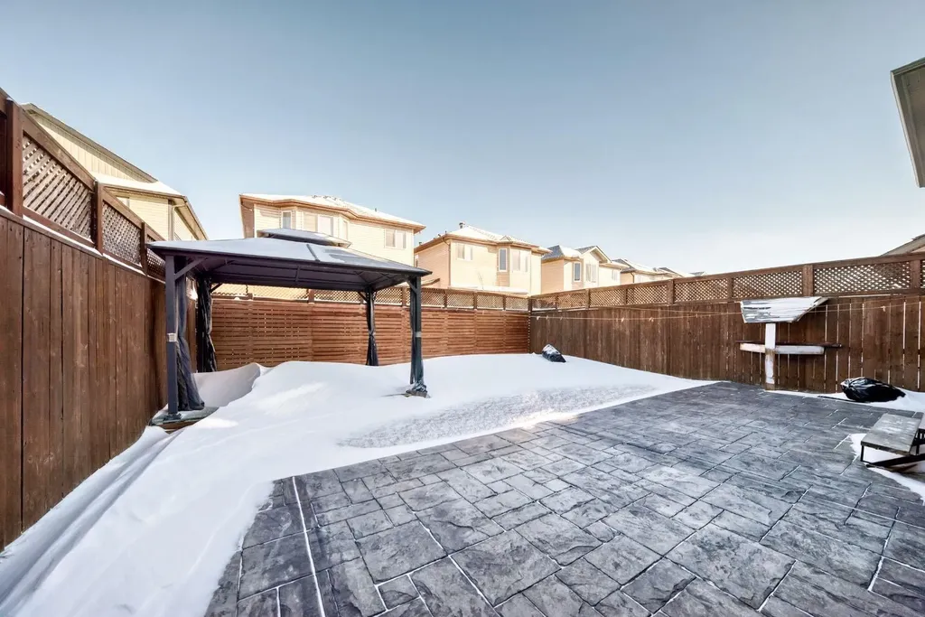 40 Saddlelake Gardens NE Calgary AB T3J0R7