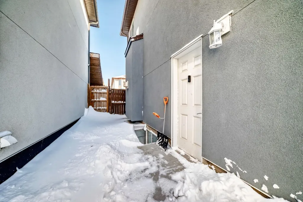 40 Saddlelake Gardens NE Calgary AB T3J0R7