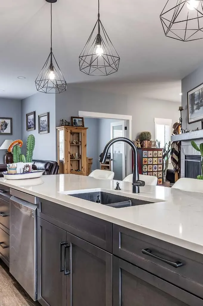 401 Southlands Boulevard SE Medicine Hat AB T1B 0T1