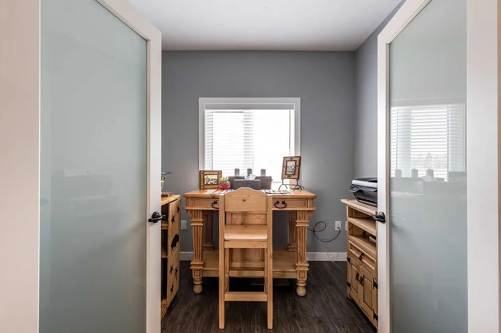401 Southlands Boulevard SE Medicine Hat AB T1B 0T1