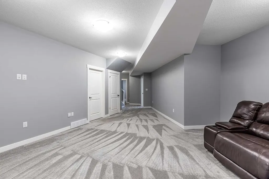401 Southlands Boulevard SE Medicine Hat AB T1B 0T1