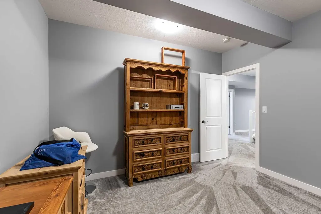 401 Southlands Boulevard SE Medicine Hat AB T1B 0T1
