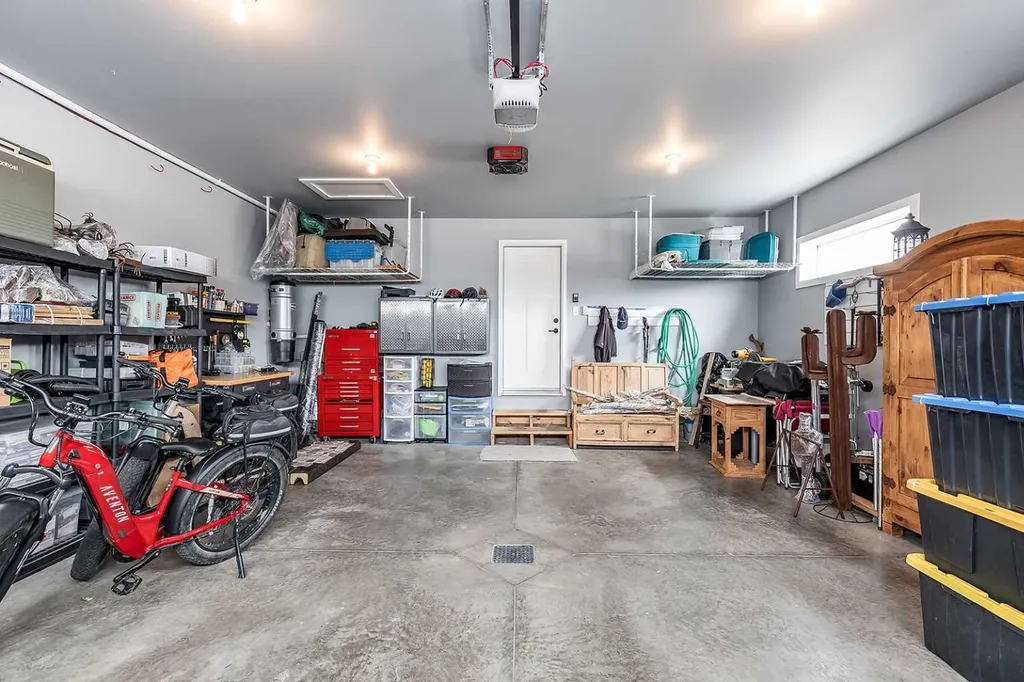 401 Southlands Boulevard SE Medicine Hat AB T1B 0T1