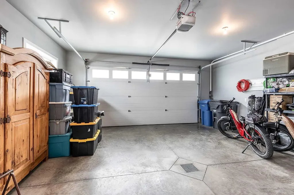 401 Southlands Boulevard SE Medicine Hat AB T1B 0T1