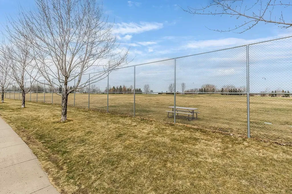 401 Southlands Boulevard SE Medicine Hat AB T1B 0T1