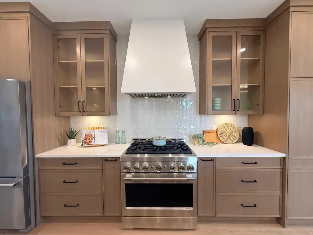 8140 47 Avenue NW Calgary AB T3B 1Z5