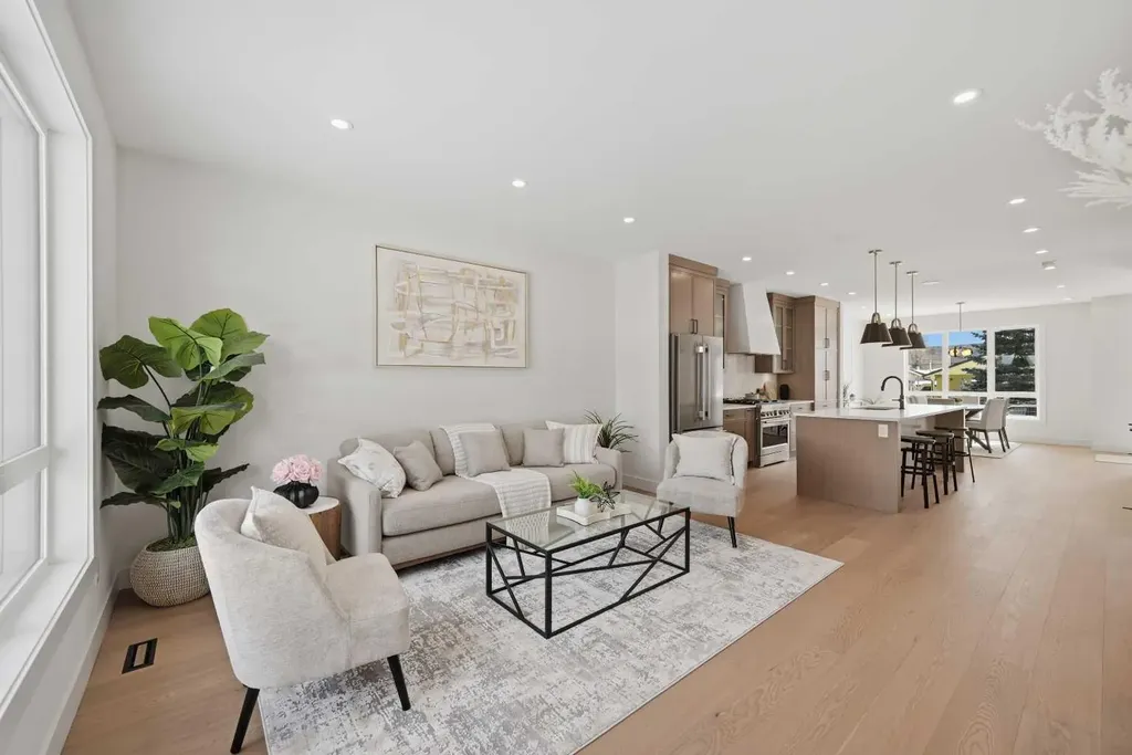 8140 47 Avenue NW Calgary AB T3B 1Z5