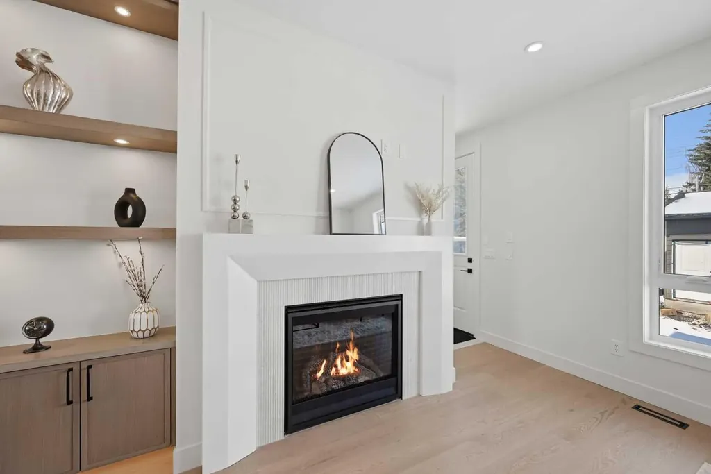 8140 47 Avenue NW Calgary AB T3B 1Z5