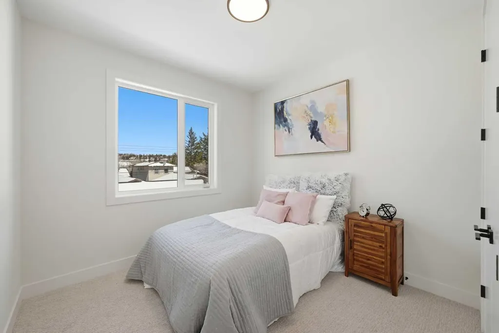 8140 47 Avenue NW Calgary AB T3B 1Z5