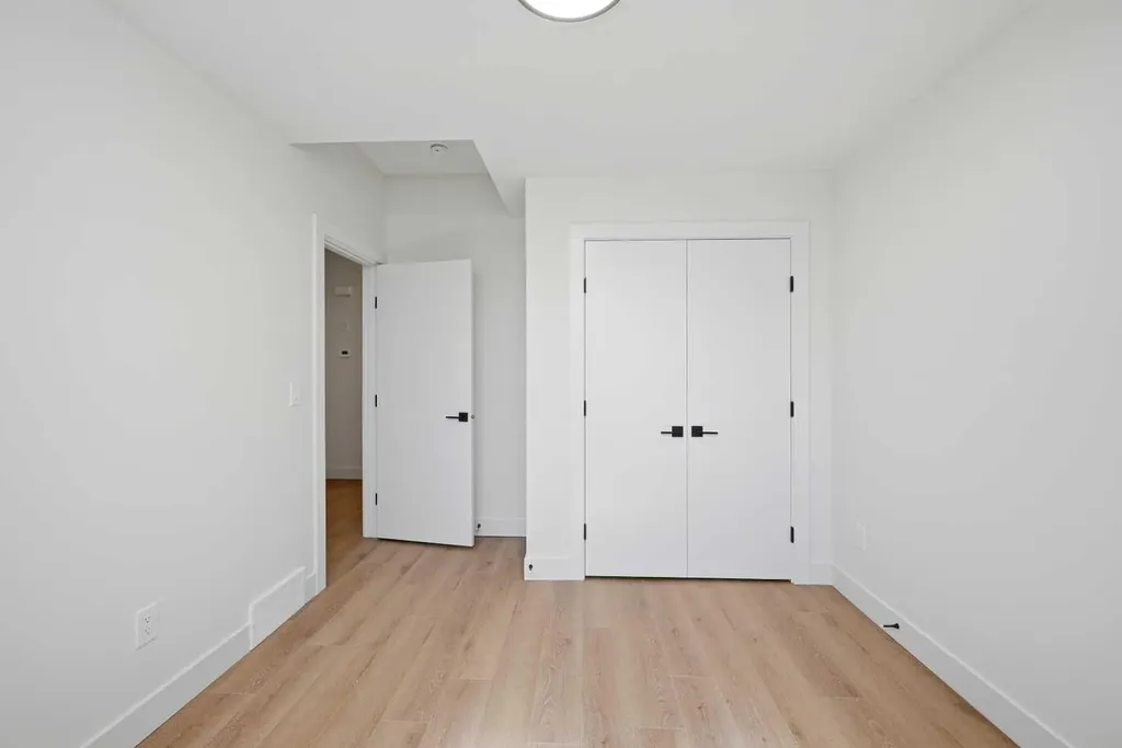 8140 47 Avenue NW Calgary AB T3B 1Z5